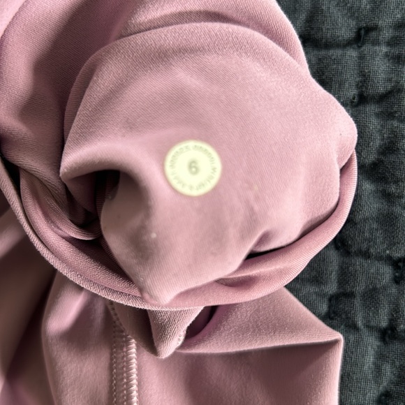 Lululemon EC running pants - Picture 4 of 4